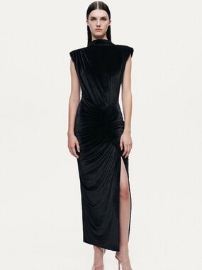 Sleeveless Black Ruched Velvet Midi Dress with High Neck and Side Slit